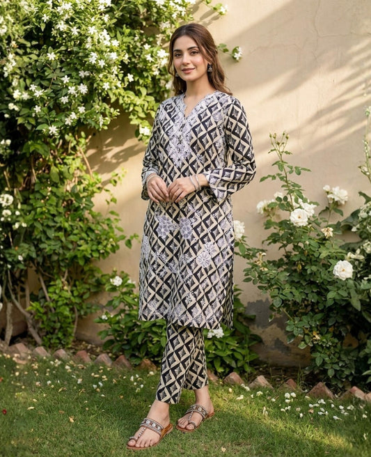 Aiza Noor - Lawn 2PC